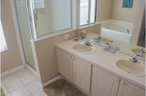 Three-Bedroom Pool Home Kissimmee image 5